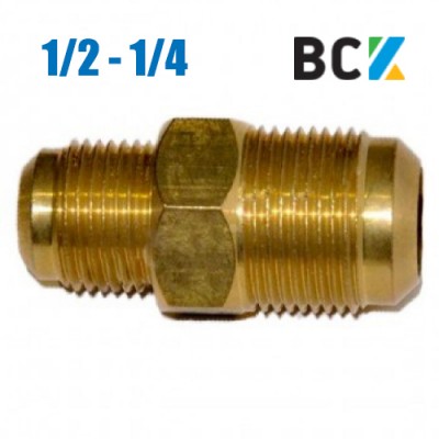 Штуцер соединитель редукционный 1/2" - 1/4" латуний дюймовий